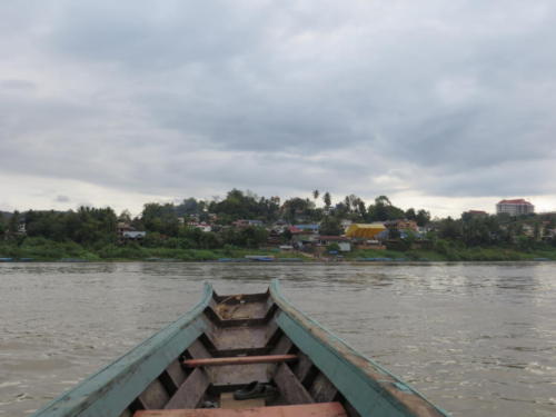 Atravesando el Chiang Khong-Huay Xai (frontera de Tailandia con Laos) por el río Mekong