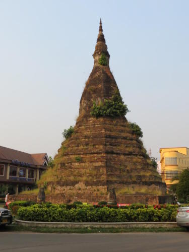 That Dam Stupa, Vientiane
