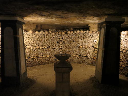 Les Catacombes, París