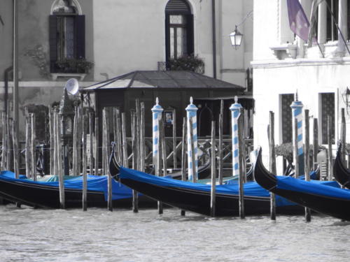 Góndolas descansando, Venecia