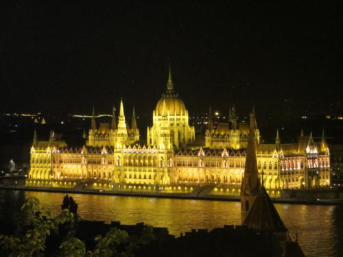 El parlamento de noche, Budapest