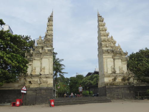 Puertas de las playas en Kuta, Bali