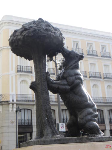 El símbolo de la ciudad, Plaza Puerta del Sol, Madrid