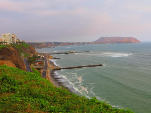 Vista de la bahía de Lima desde Miraflores